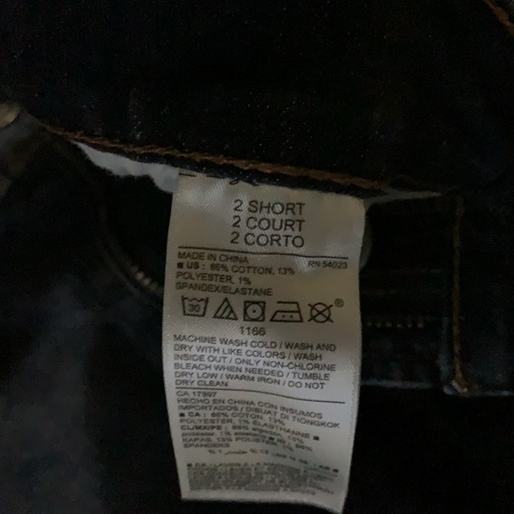 Old navy pants with no holes, just straight leg - Picture 4 of 5